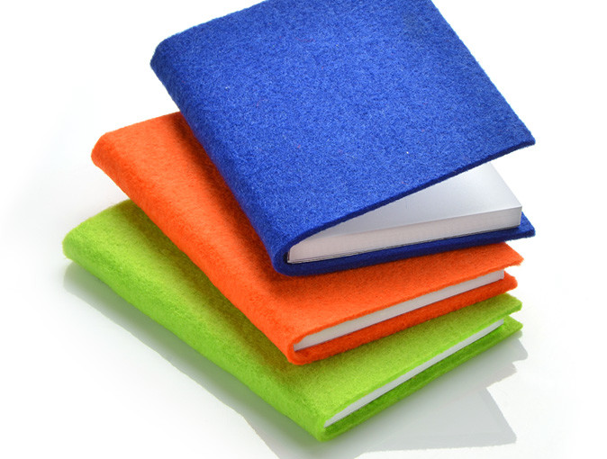 Notes filcowy 80 kartek niebieski / pomarańczowy / zielony