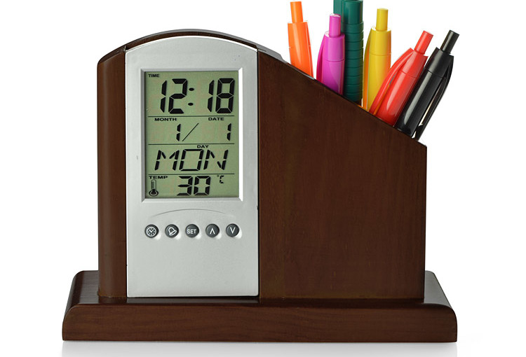 Drewniany organizer na biurko ze stacją pogody