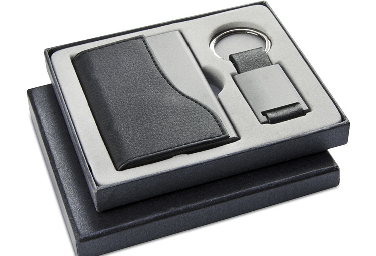 Zestaw upominkowy: wizytownik, brelok