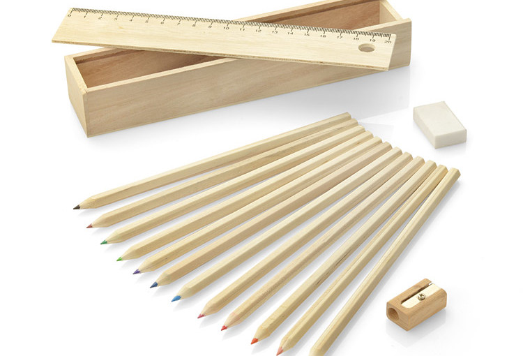 Piórnik z kredkami 12 szt.