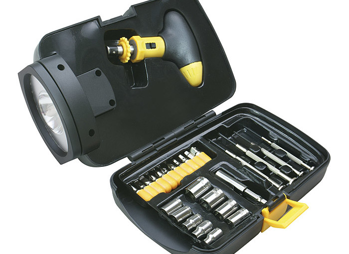 Zestaw narzędzi z latarką