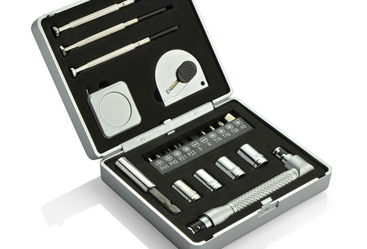 Zestaw narzędzi w pudełku