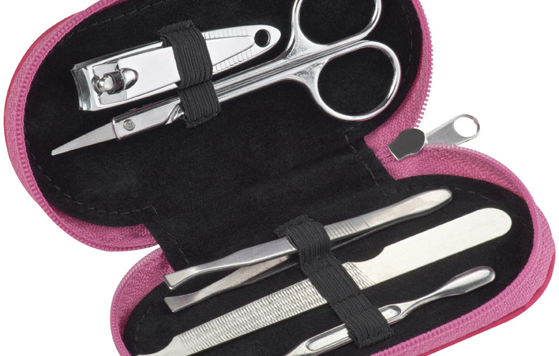 Zestaw do manicure – 4 kolory !