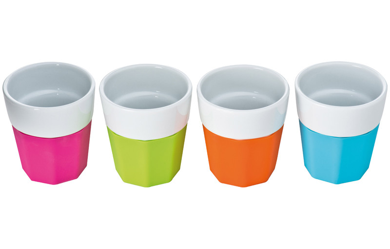 Zestaw czterech kolorowych kubków, kolor wielokolorowy