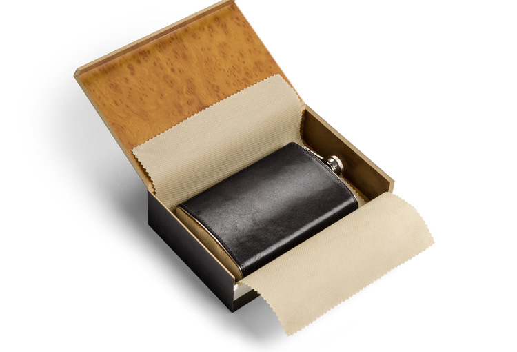 Piersiówka ROYAL 240 ml w pudełku